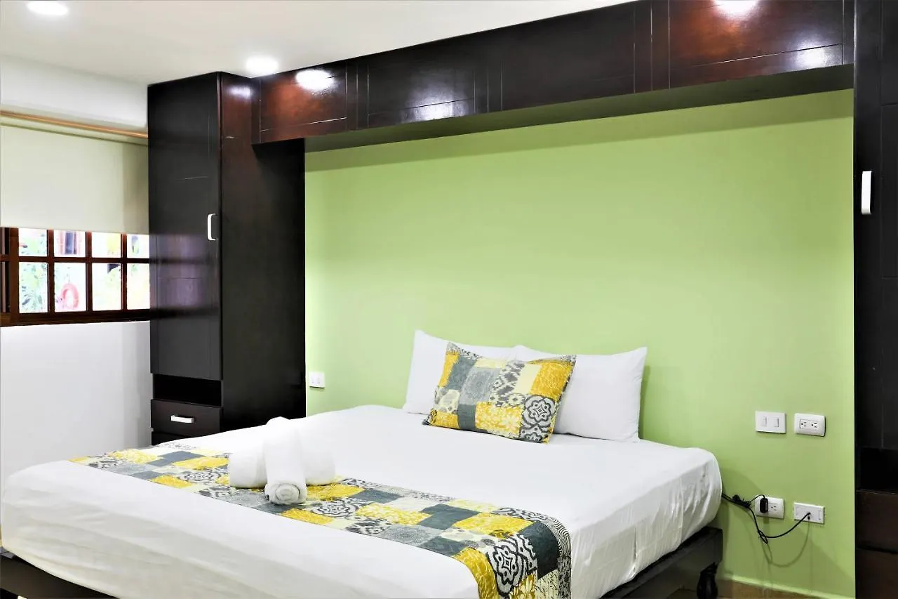 ***  Hotel Colonial פלאייה דל כרמן מקסיקו
