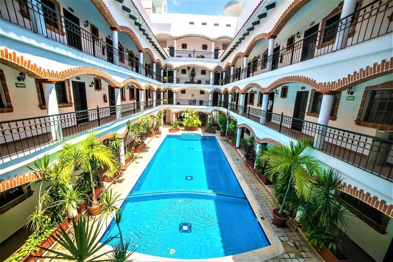 ***  Hotel Colonial פלאייה דל כרמן מקסיקו